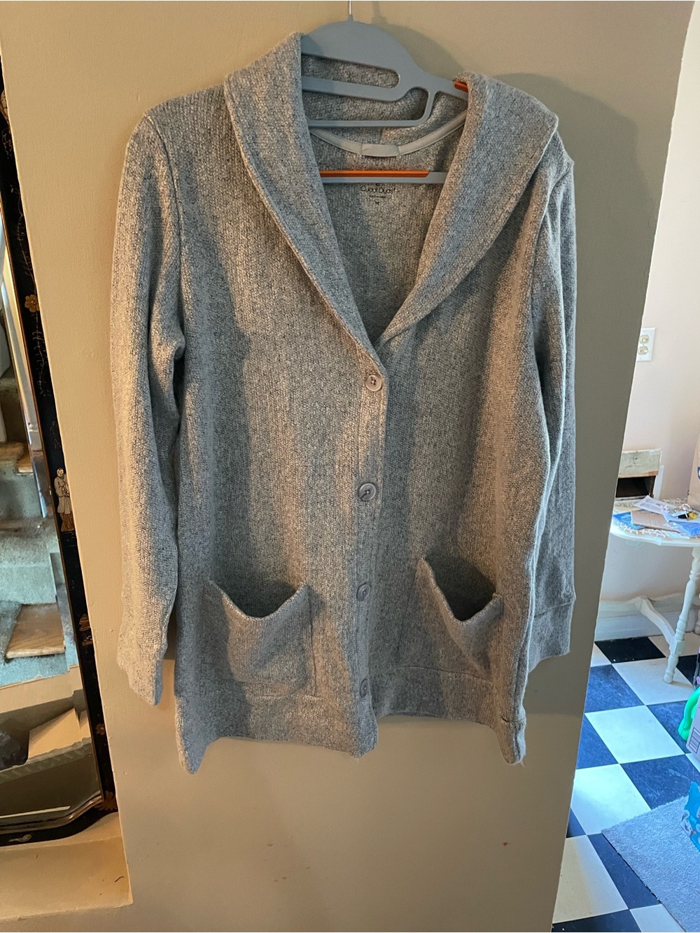 Cuddl Duds Light Gray Collar Button-Up Cardigan with pockets